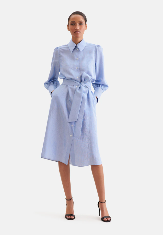 Fliessendes Hemdblusenkleid aus Viskose Mix in Mittelblau |  Seidensticker Onlineshop