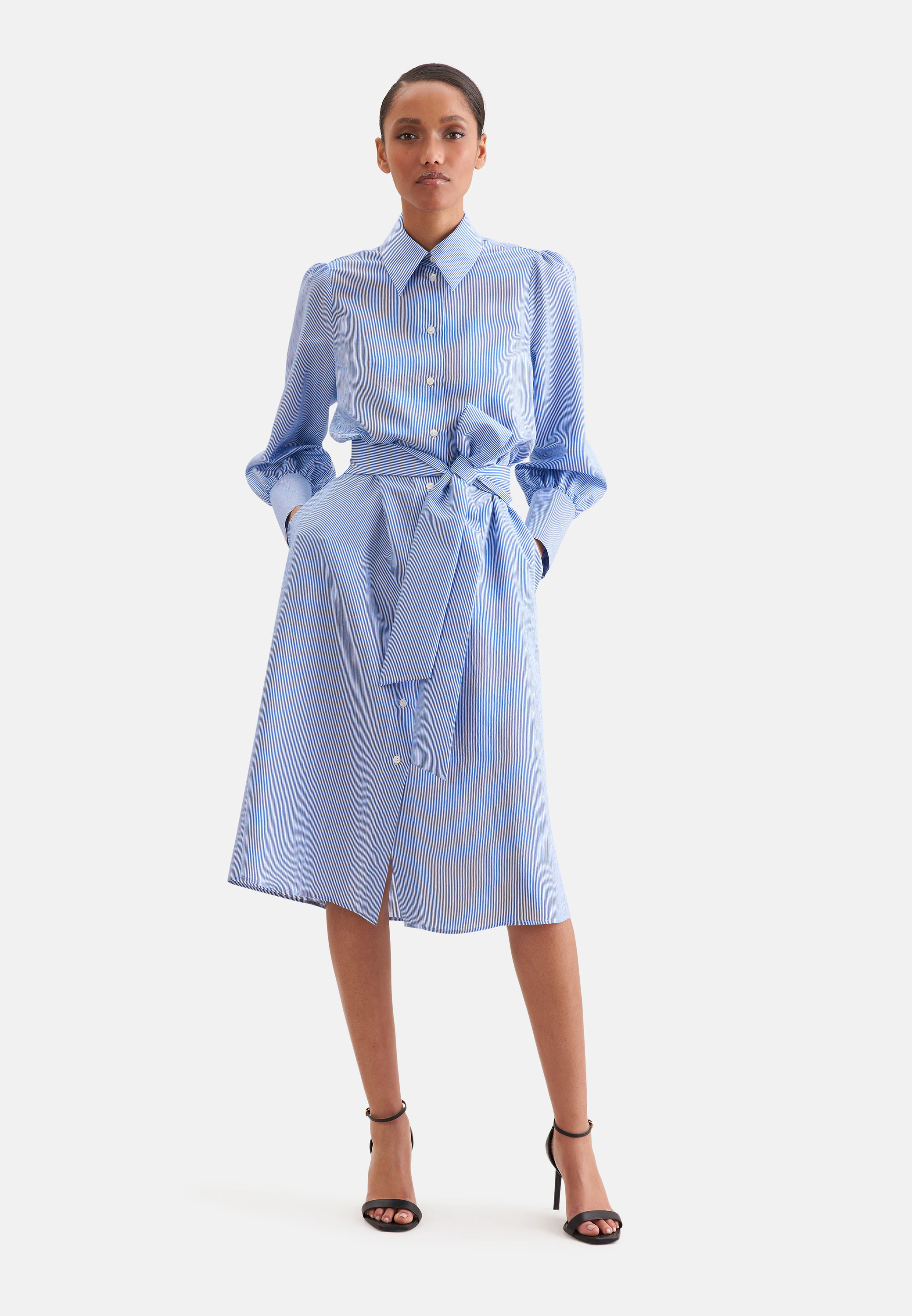 Fliessendes Hemdblusenkleid aus Viskose Mix Blau 46