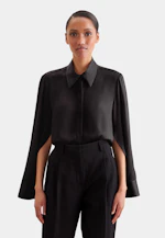 Hemdbluse mit hohen Ärmelschlitzen aus Satin in Schwarz |  Seidensticker Onlineshop