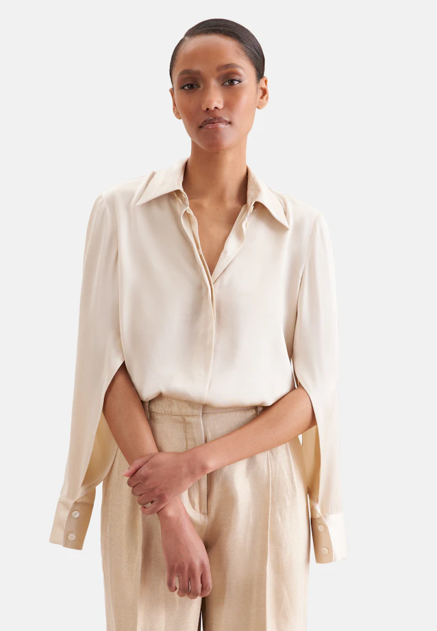 Satin shirt blouse with high sleeve slits in Weiß |  Seidensticker Onlineshop