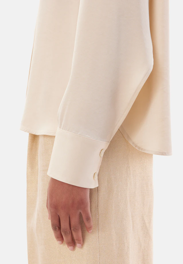 Satin shirt blouse with high sleeve slits in Weiß |  Seidensticker Onlineshop