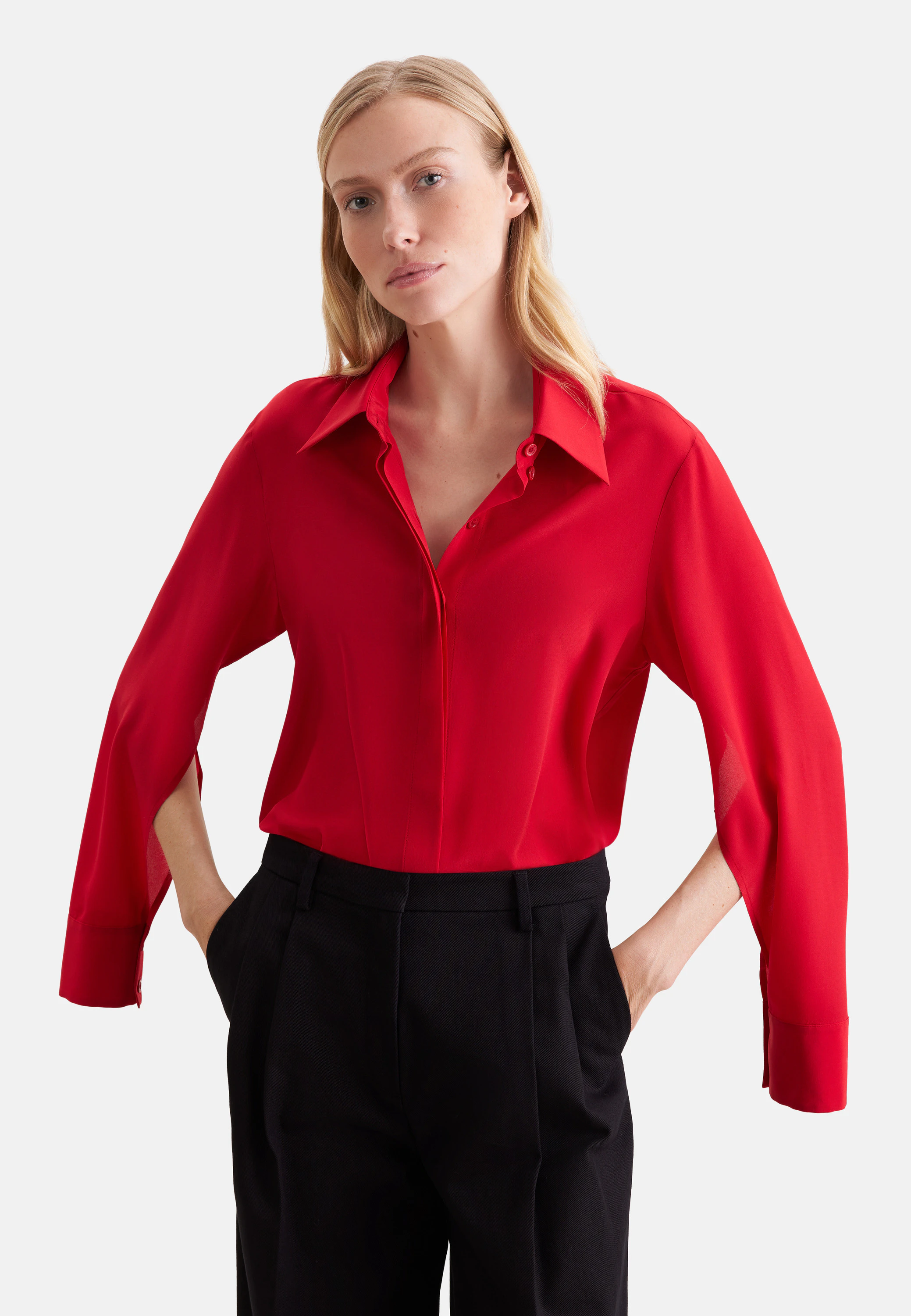 Hemdbluse mit hohen Ärmelschlitzen aus 100% Seide Rot 38