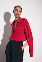 Hemdbluse mit hohen Ärmelschlitzen aus 100% Seide in Rot |  Seidensticker Onlineshop