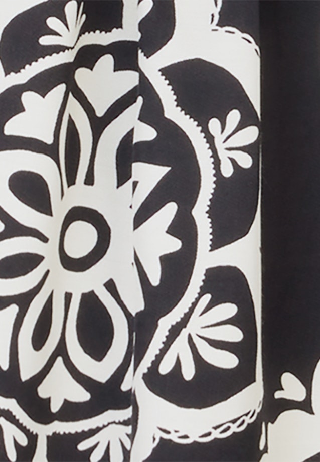 Satinierte Tunika mit Raglanärmeln in Noir |  Seidensticker Onlineshop