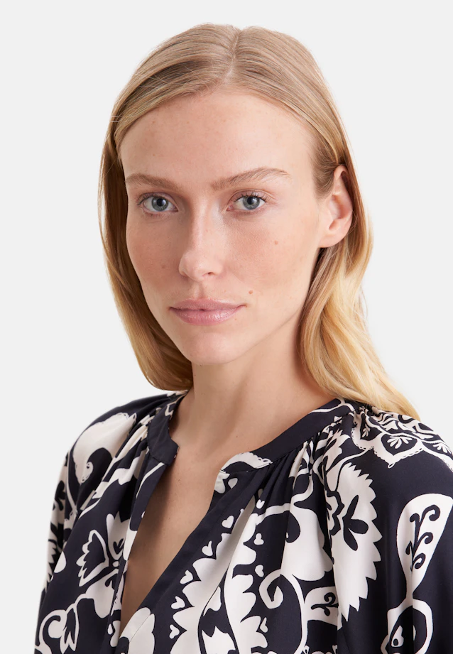 Satin tunic with raglan sleeves in Schwarz |  Seidensticker Onlineshop