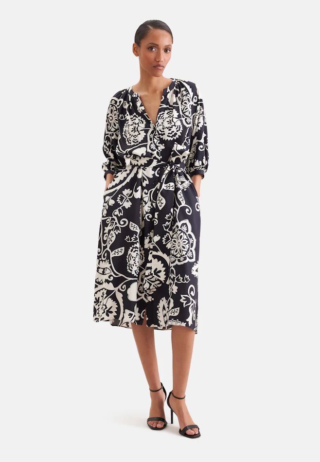 Satin tunic dress with waist belt in Schwarz | Seidensticker online shop