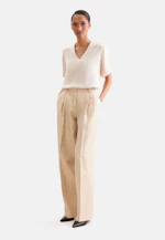 Blouse shirt with V-neck made of satin in Weiß |  Seidensticker Onlineshop