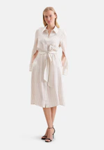 Satiniertes Hemdblusenkleid mit hohen Ärmelschlitzen in Weiß |  Seidensticker Onlineshop