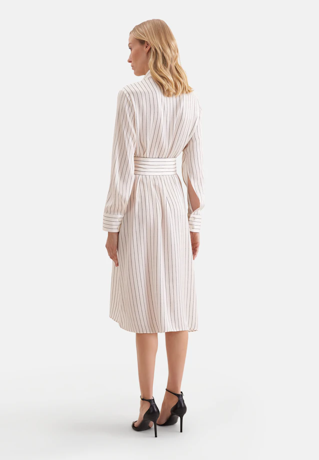 Satiniertes Hemdblusenkleid mit hohen Ärmelschlitzen in Weiß |  Seidensticker Onlineshop