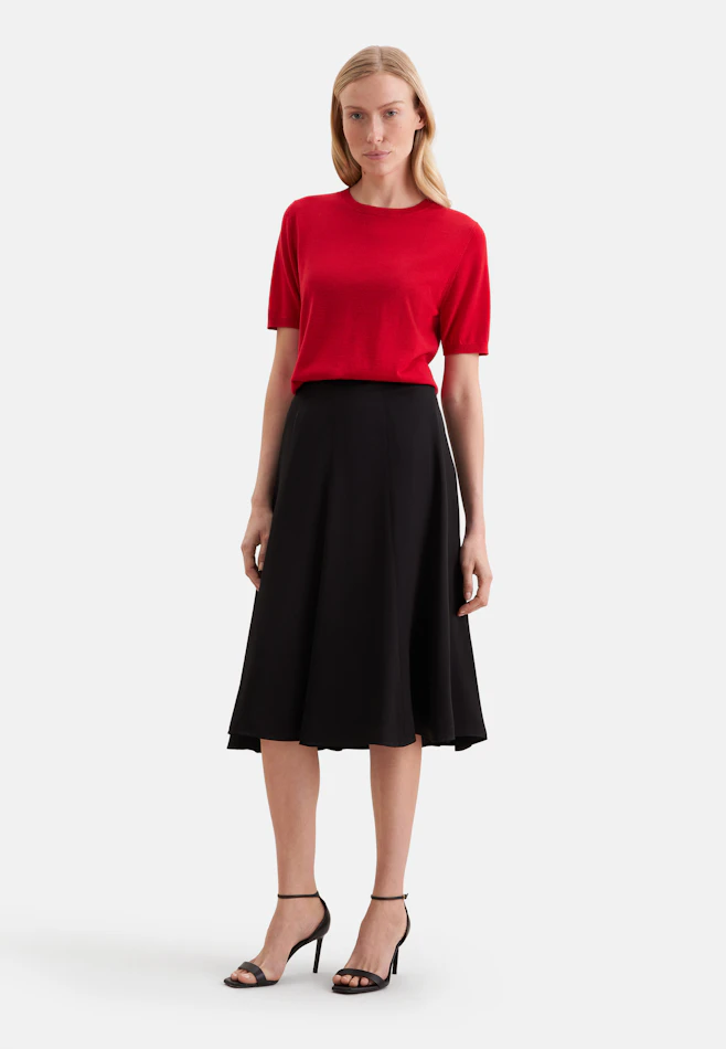 Wide swinging satin panel skirt in Schwarz | Seidensticker online shop