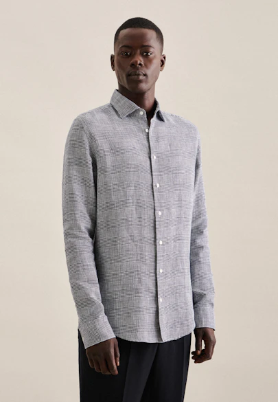 Shaped Chemise d'affaires carreaux in Bleu Foncé |  Seidensticker Onlineshop