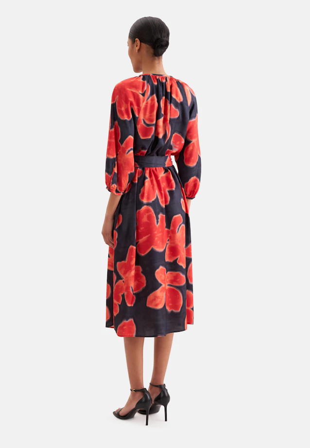 Robe tunique en satin avec manches raglan in Noir |  Seidensticker Onlineshop