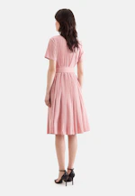 Robe-chemise avec jupe flottante en coton extensible, coupe moulante in Rose Fuchsia |  Seidensticker Onlineshop