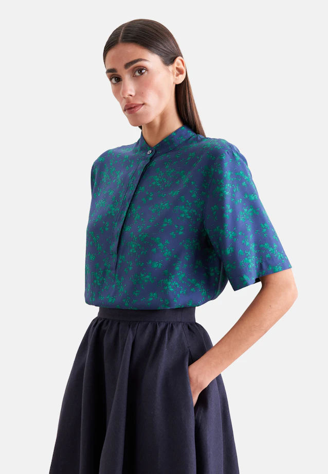 Satin stand-up collar blouse in A-line in Dunkelblau |  Seidensticker Onlineshop