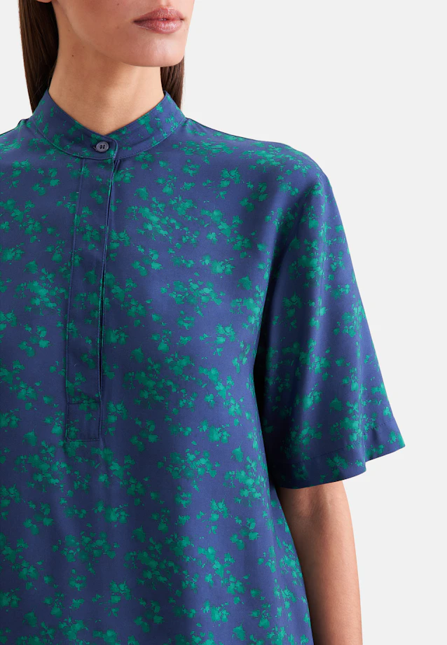 Satin stand-up collar blouse in A-line in Dunkelblau |  Seidensticker Onlineshop