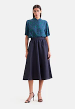 Satin stand-up collar blouse in A-line in Dunkelblau |  Seidensticker Onlineshop