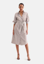 Oversized Hemdblusenkleid mit 3/4 Arm und Taillengürtel aus Baumwoll Stretch in Braun |  Seidensticker Onlineshop