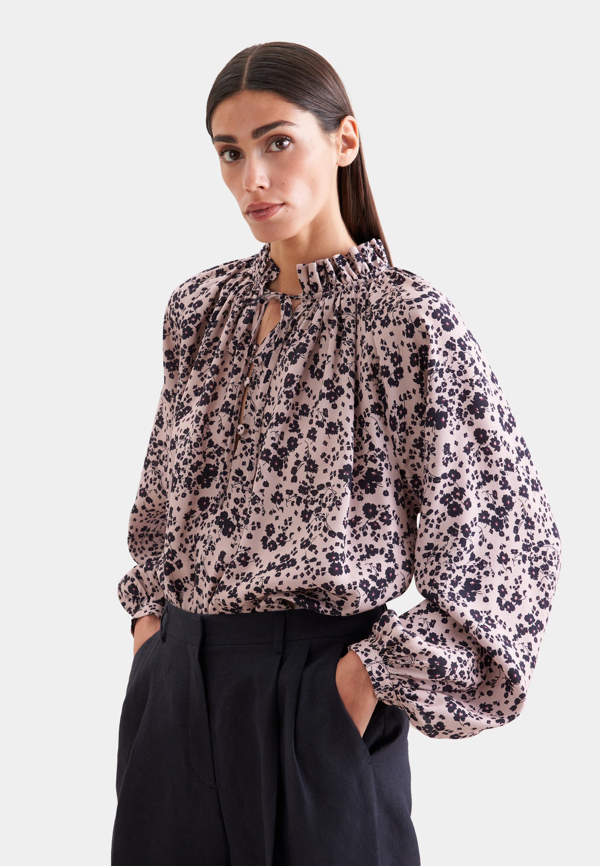 Satinierte Rüschenbluse mit Bindeband Rosa/Pink 42