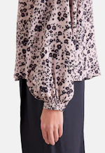 Satinierte Rüschenbluse mit Bindeband in Rosa |  Seidensticker Onlineshop