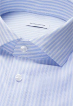 Shaped Chemise d'affaires Rayures in Bleu Moyen |  Seidensticker Onlineshop