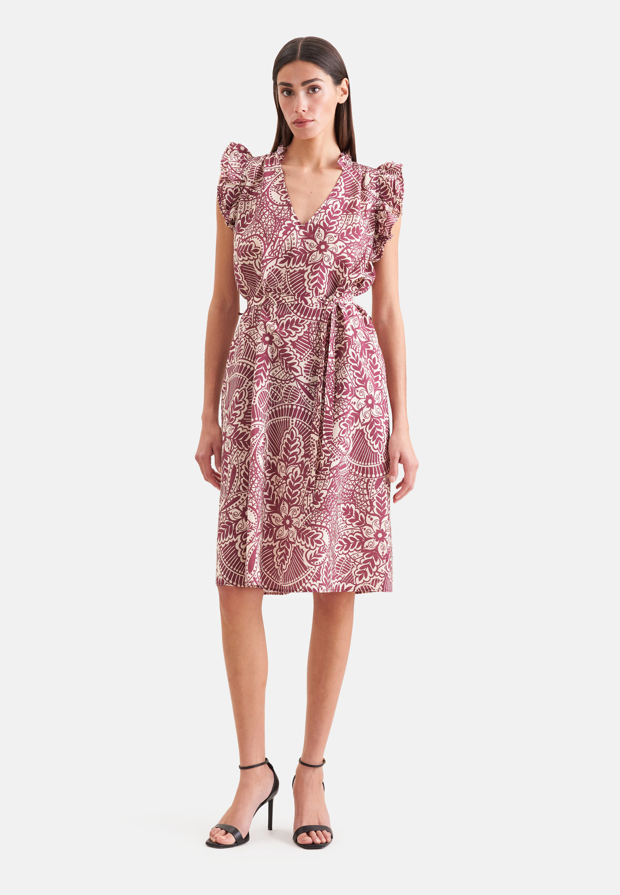 Verspieltes Kleid mit Rüschen Rosa/Pink 44