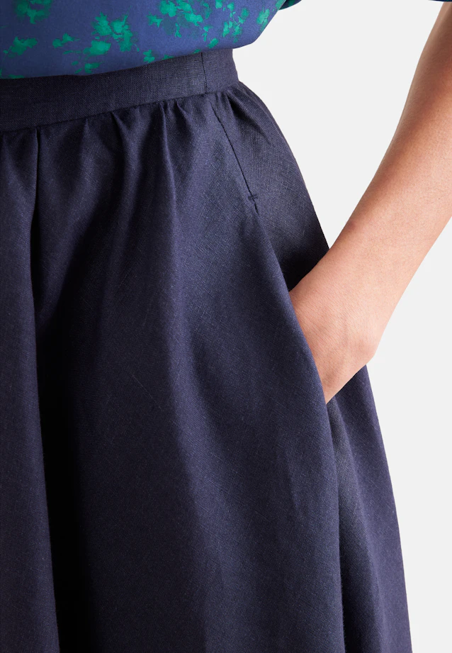 Wide swinging skirt with waistband made of 100% linen in Dunkelblau |  Seidensticker Onlineshop