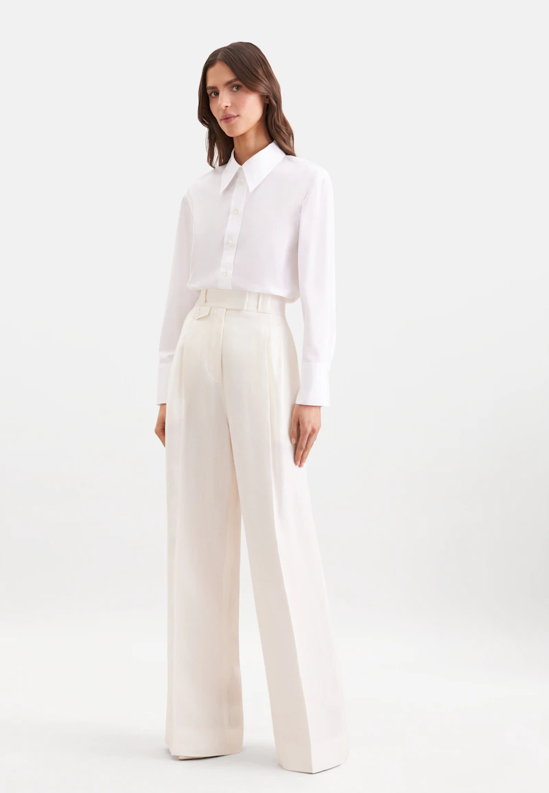 Pleated trousers made of 100% linen