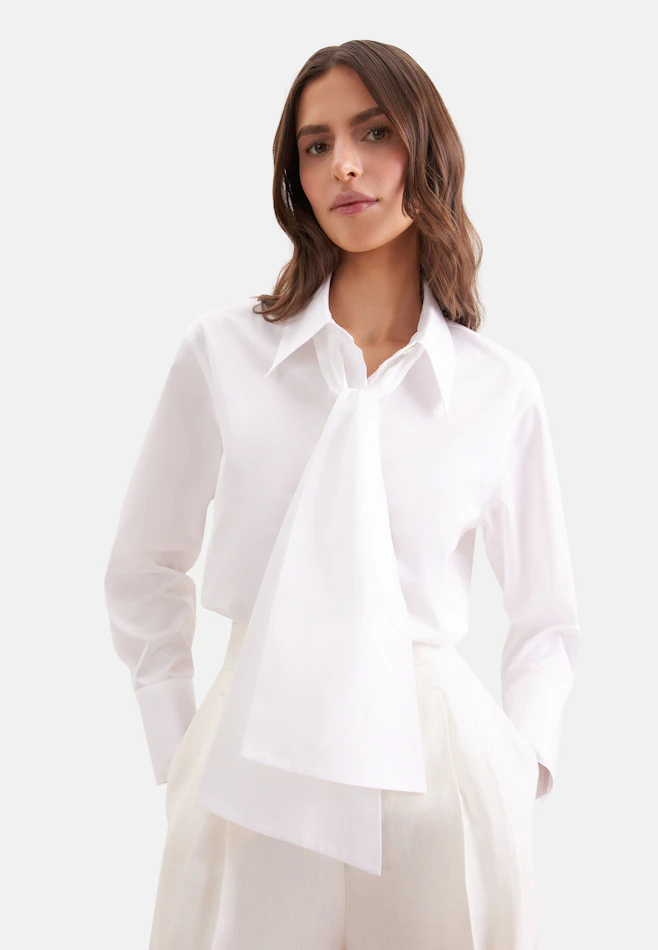 Hemdbluse mit abnehmbarer Schluppe aus Cotton Twill in Weiß | Seidensticker Onlineshop
