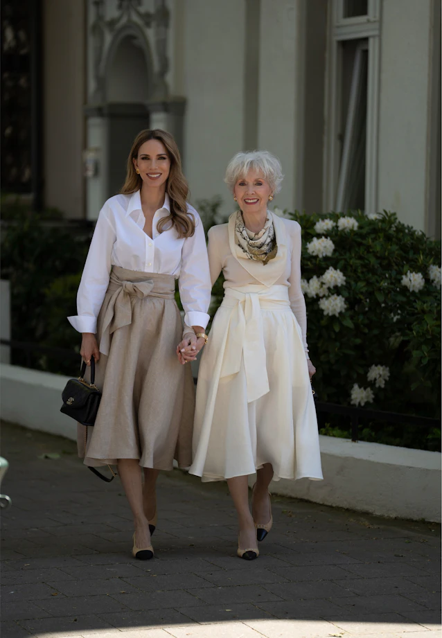 Wide swinging skirt with waist belt made of 100% linen in Beige |  Seidensticker Onlineshop