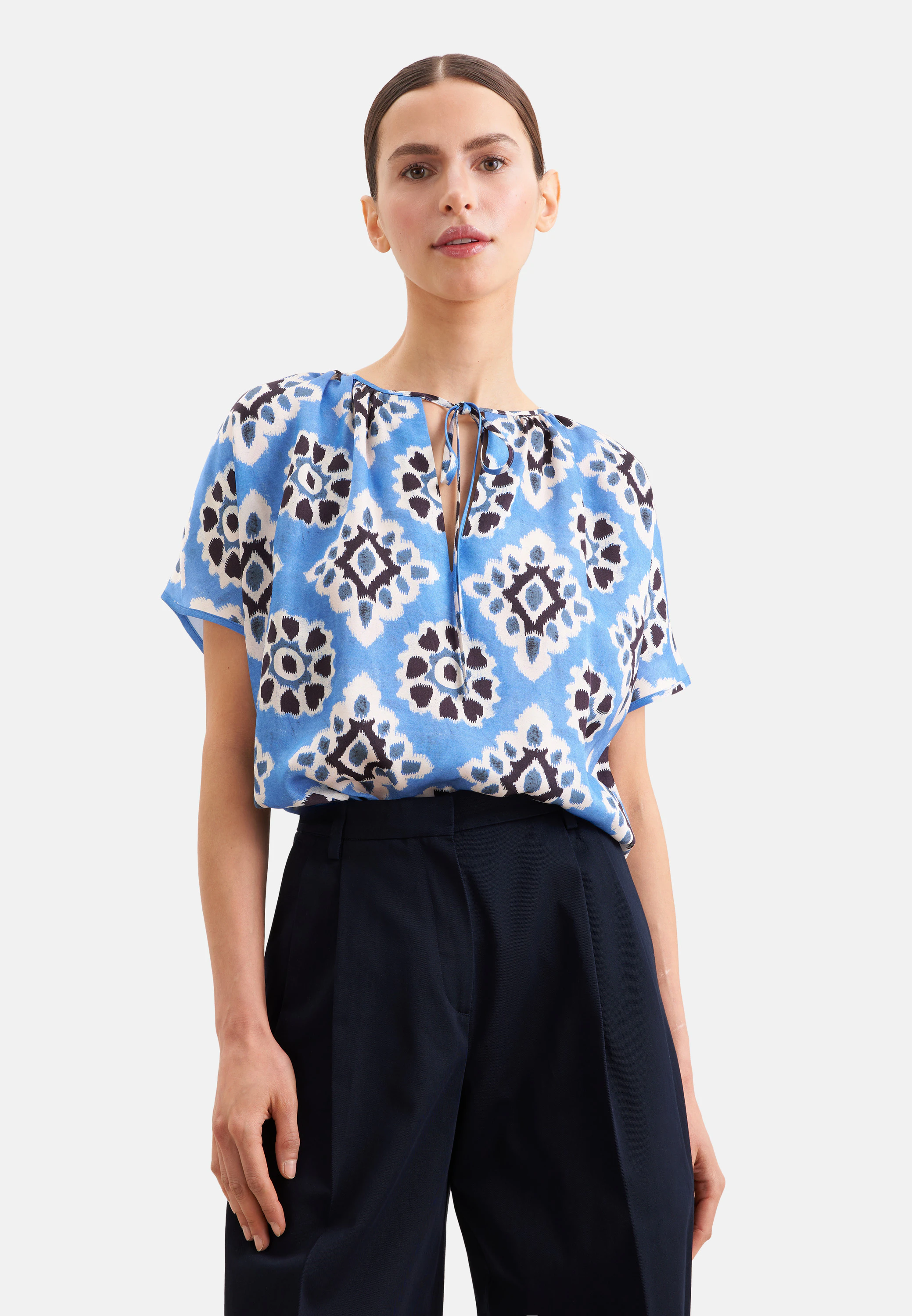 Satiniertes Blusenshirt Blau