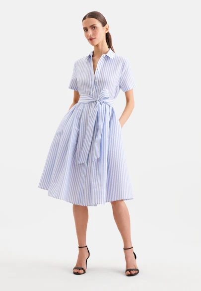Hemdblusenkleid mit schwingendem Rock aus Leinen Mix, slim in Hellblau |  Seidensticker Onlineshop