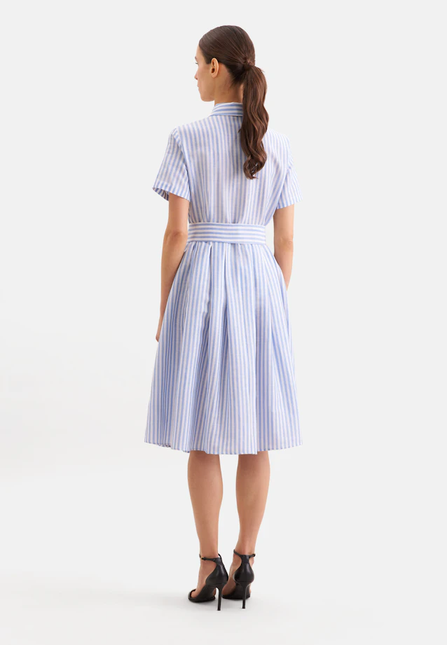 Robe-chemise avec jupe flottante en mélange de lin, slim in Bleu Clair |  Seidensticker Onlineshop
