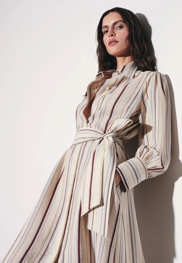 Fliessendes Hemdblusenkleid aus Viskose Mix in Beige |  Seidensticker Onlineshop