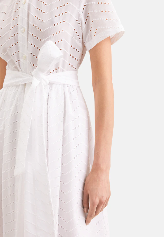 Stickerei Hemdblusenkleid mit schwingendem Rock, slim in Weiß |  Seidensticker Onlineshop