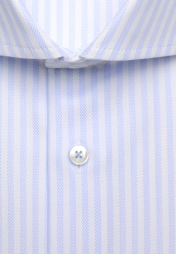 Shaped Chemise d'affaires Rayures in Bleu Clair |  Seidensticker Onlineshop