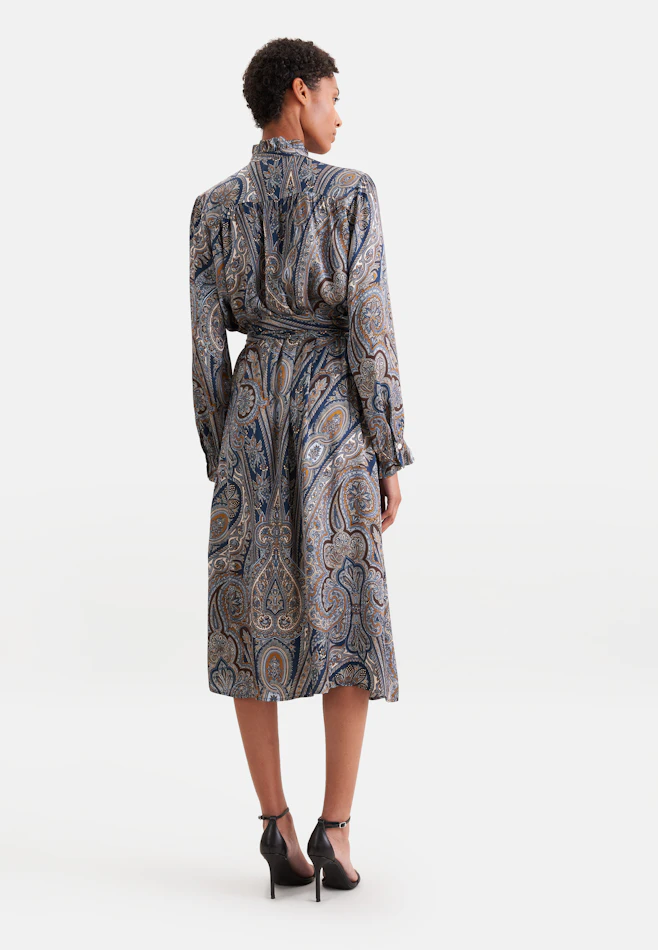 Satiniertes Kleid mit Schluppe und Bindeband in Dunkelblau | Seidensticker Onlineshop