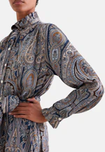 Satiniertes Kleid mit Schluppe und Bindeband in Dunkelblau |  Seidensticker Onlineshop