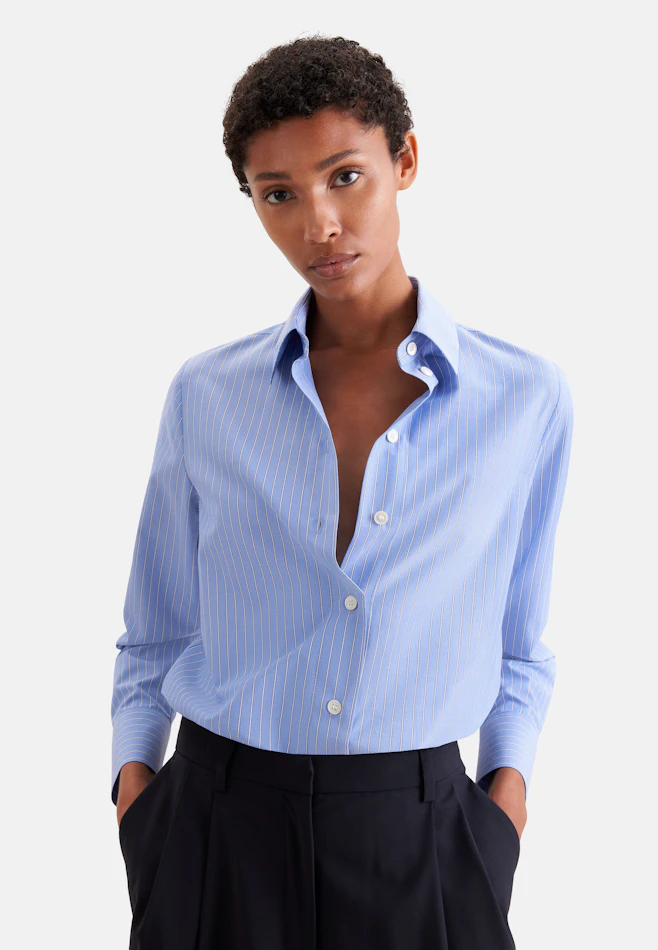 Fließende Hemdbluse aus Chiffon in Mittelblau | Seidensticker Onlineshop