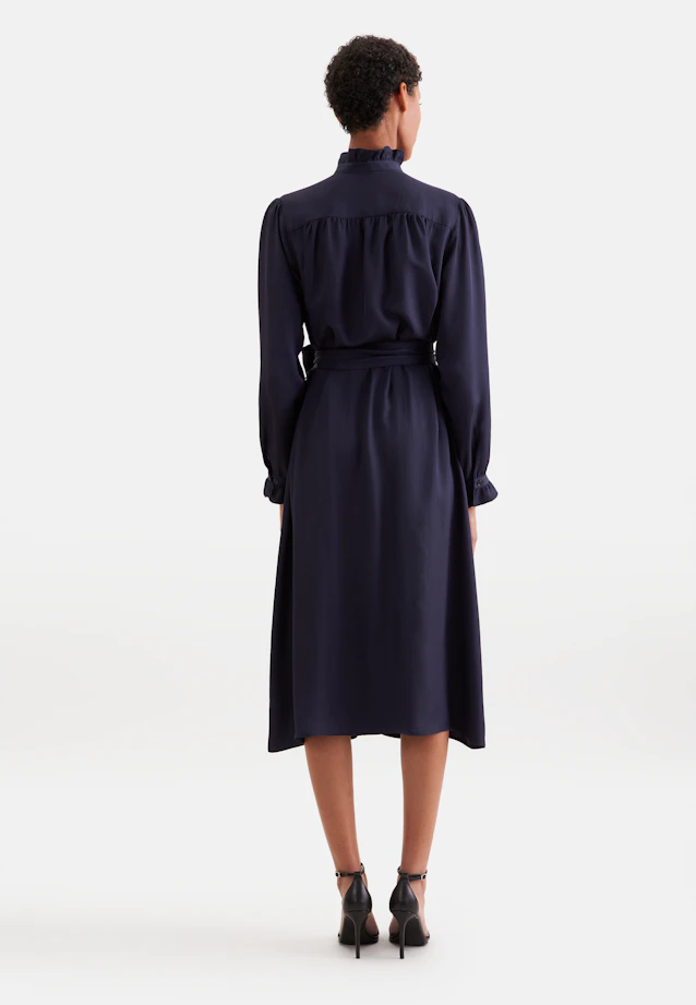 Satiniertes Kleid mit Schluppe und Bindeband aus Acetat in Dunkelblau |  Seidensticker Onlineshop
