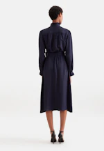 Satiniertes Kleid mit Schluppe und Bindeband aus Acetat in Dunkelblau |  Seidensticker Onlineshop
