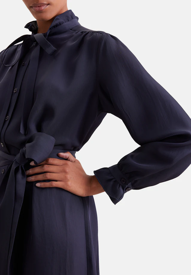 Satiniertes Kleid mit Schluppe und Bindeband aus Acetat in Dunkelblau |  Seidensticker Onlineshop