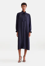 Satiniertes Kleid mit Schluppe und Bindeband aus Acetat in Dunkelblau |  Seidensticker Onlineshop