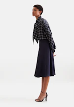 Schluppenbluse aus Chiffon mit Volumenärmeln und hohen Manschetten in Dunkelblau |  Seidensticker Onlineshop