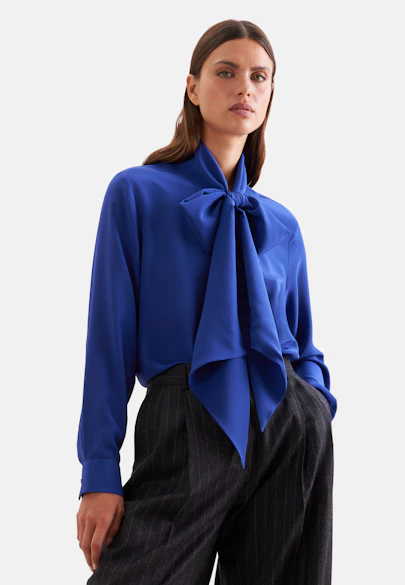 Seidenbluse mit angesetzter Schluppe in Bleu Moyen |  Seidensticker Onlineshop
