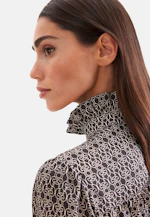 Satiniertes Kleid mit Rüschen und Gürtel in Braun |  Seidensticker Onlineshop