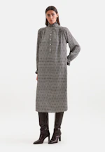Satiniertes Kleid mit Rüschen und Gürtel in Braun |  Seidensticker Onlineshop
