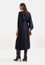 Satin blouse dress with V-neck in Dunkelblau |  Seidensticker Onlineshop