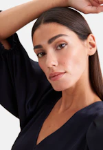 Satin blouse dress with V-neck in Dunkelblau |  Seidensticker Onlineshop