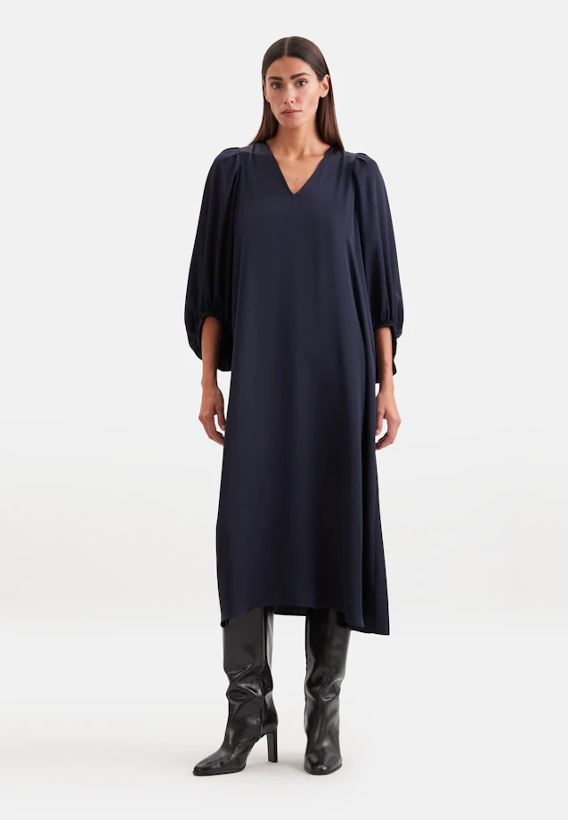 Satin blouse dress with V-neck in Dunkelblau |  Seidensticker Onlineshop