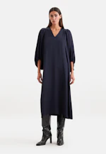 Satin blouse dress with V-neck in Dunkelblau |  Seidensticker Onlineshop